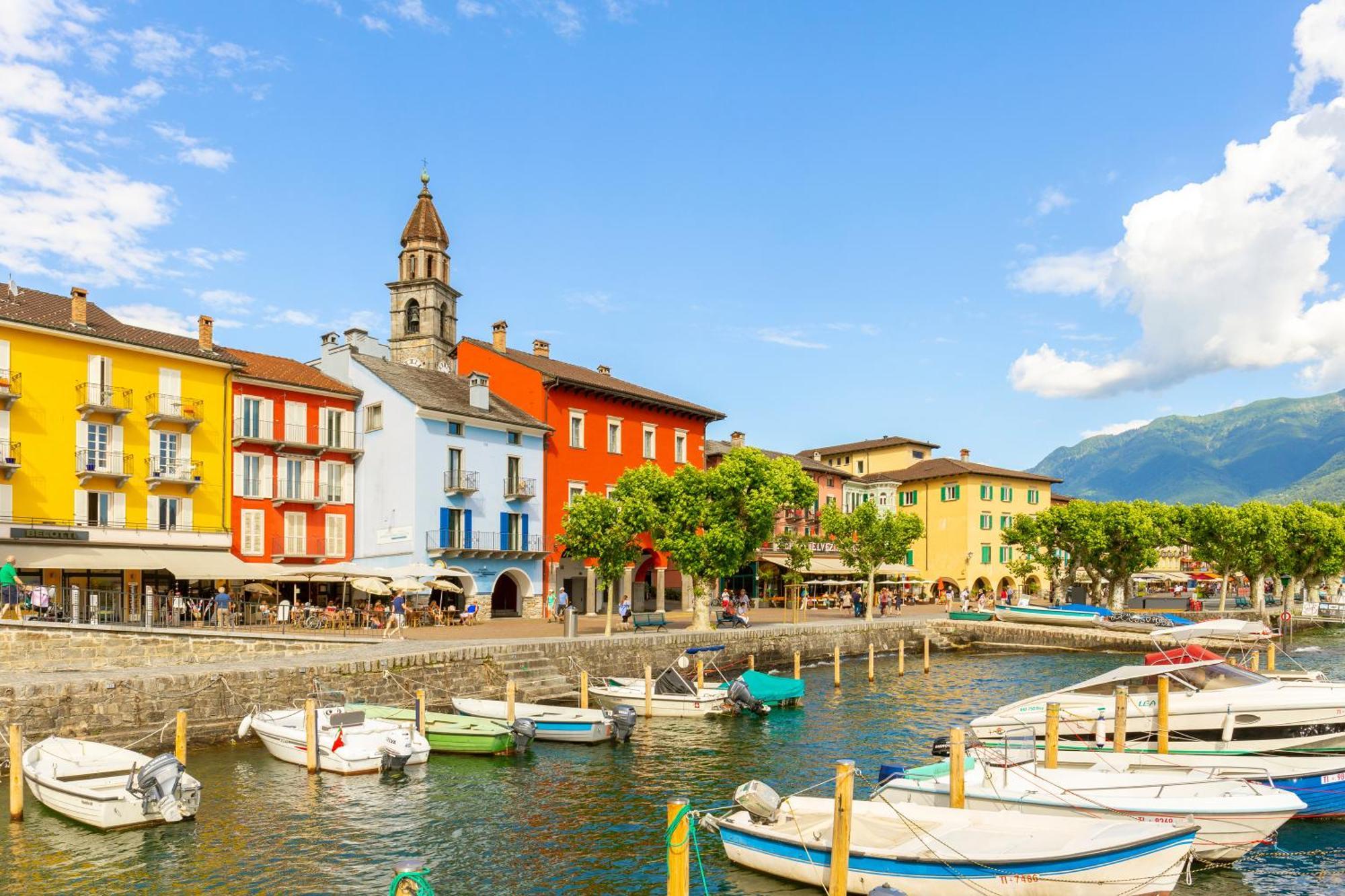 Yellow View Apartment - Happy Rentals Ronco sopra Ascona Екстериор снимка
