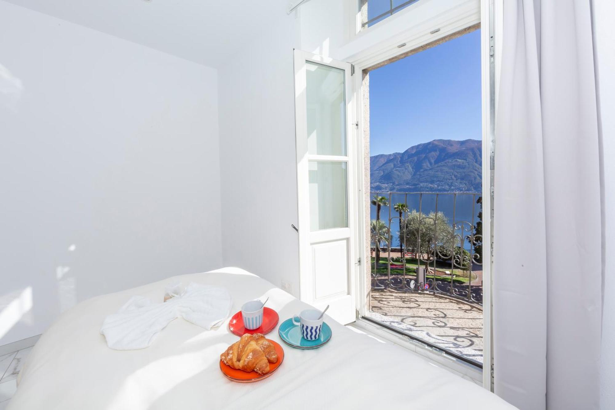 Yellow View Apartment - Happy Rentals Ronco sopra Ascona Екстериор снимка