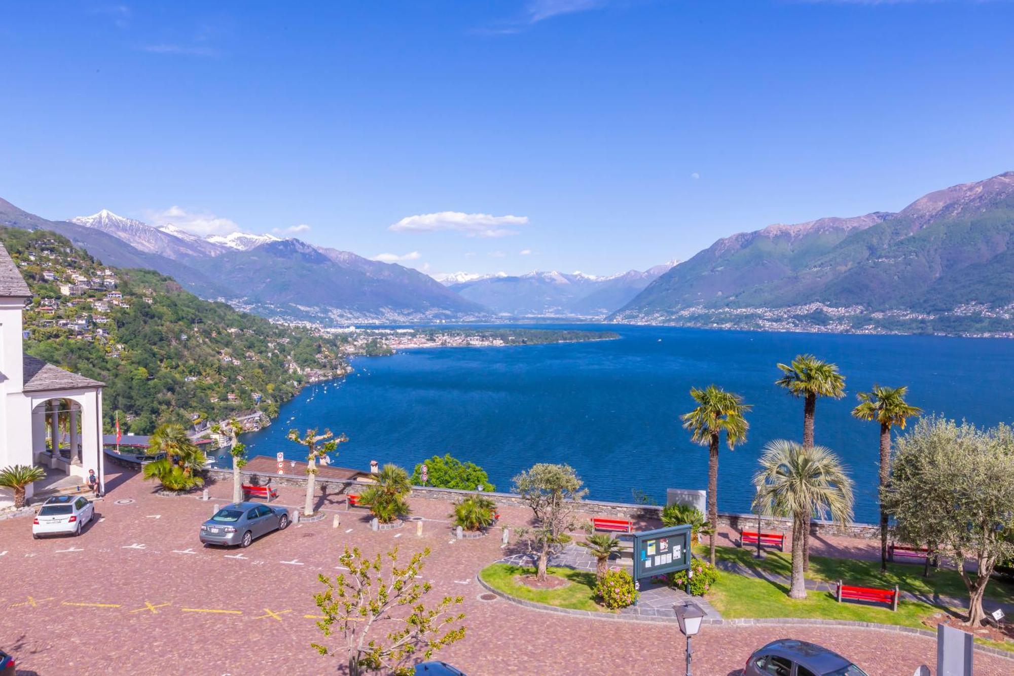 Yellow View Apartment - Happy Rentals Ronco sopra Ascona Екстериор снимка