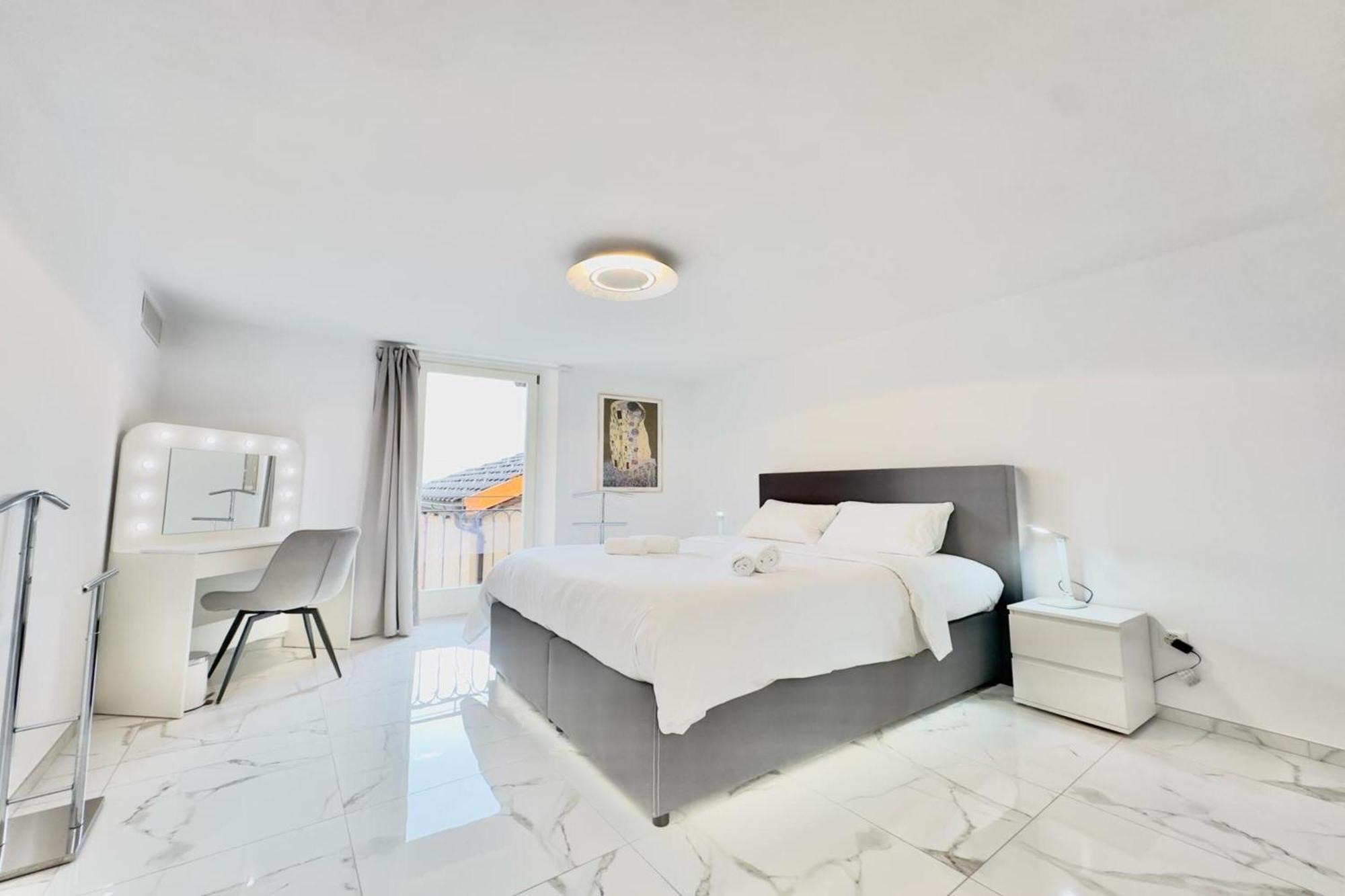 Yellow View Apartment - Happy Rentals Ronco sopra Ascona Екстериор снимка