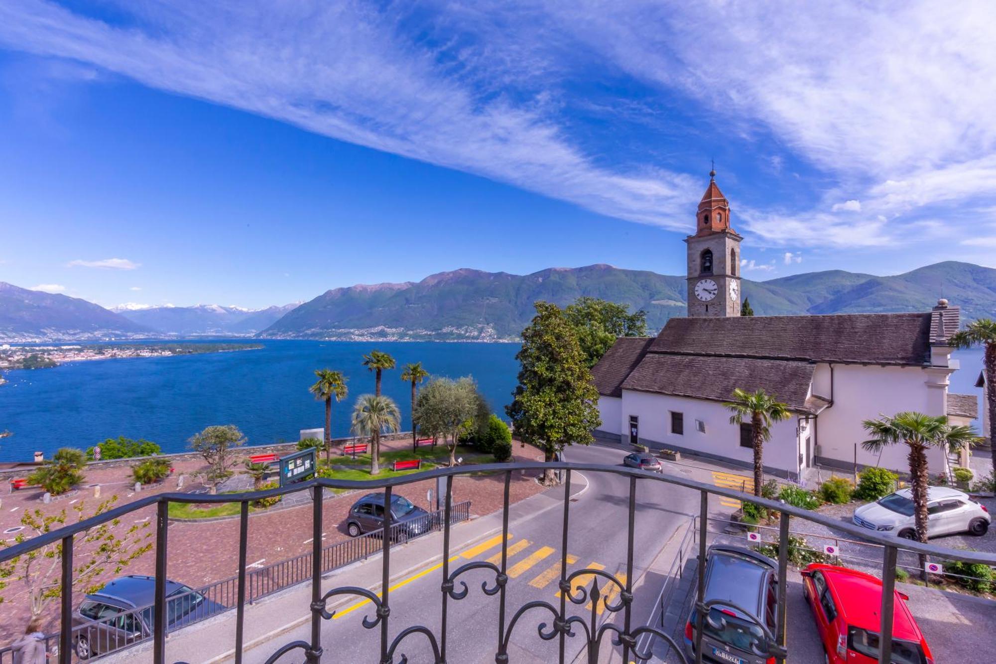 Yellow View Apartment - Happy Rentals Ronco sopra Ascona Екстериор снимка
